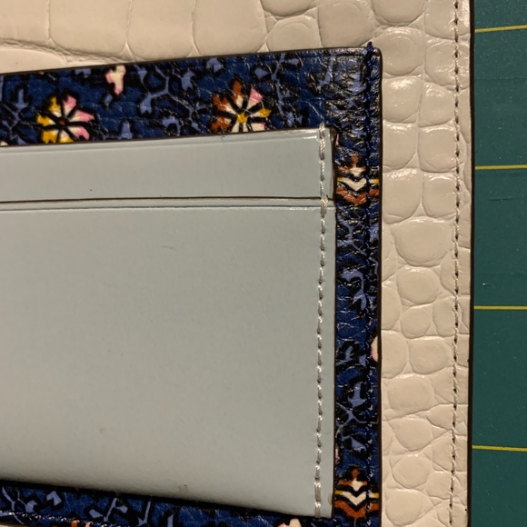 Tory Burch Cute clutch wallet -USED- - Picture 5 of 8